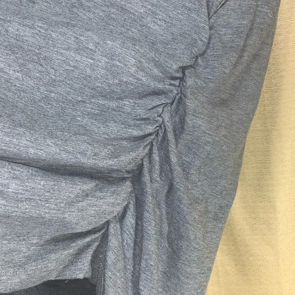 AGlow Gray Maternity T- Shirt  XL - Picture 4 of 5